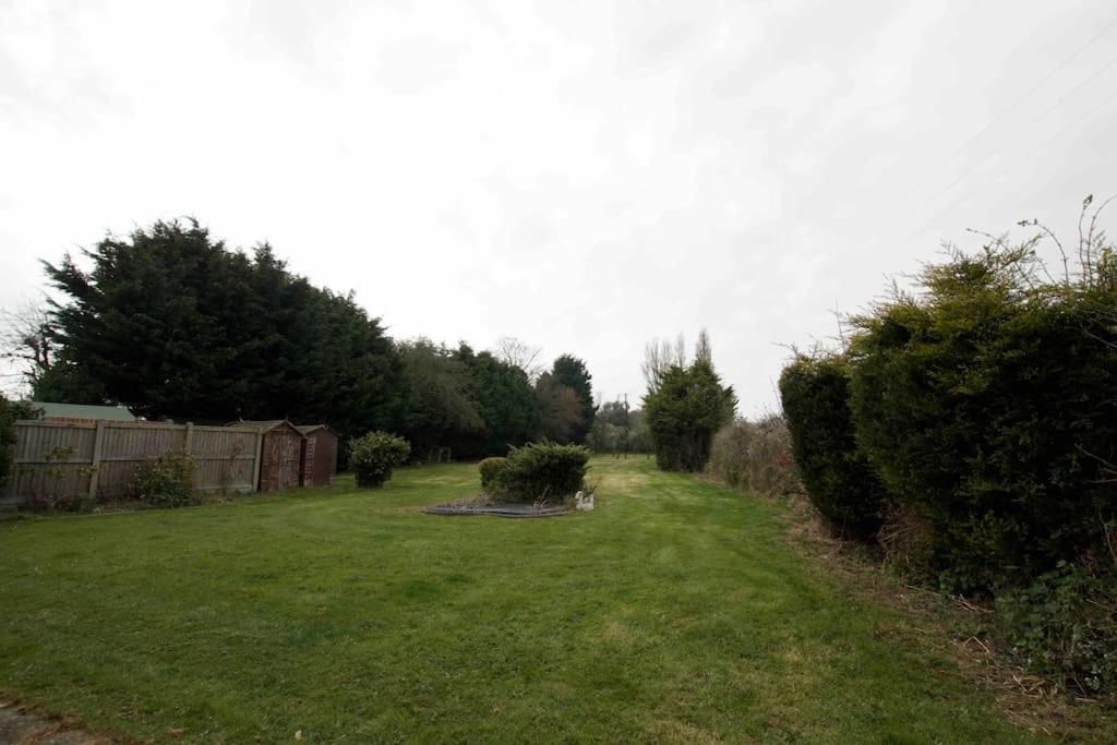 Spacious 5 Bed In The Countryside, Close To Frinton-On-Sea Kirby Cross エクステリア 写真