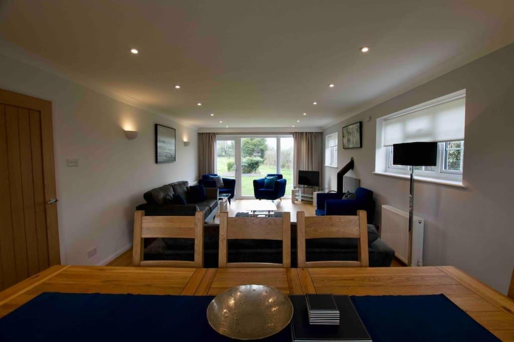 Spacious 5 Bed In The Countryside, Close To Frinton-On-Sea Kirby Cross エクステリア 写真