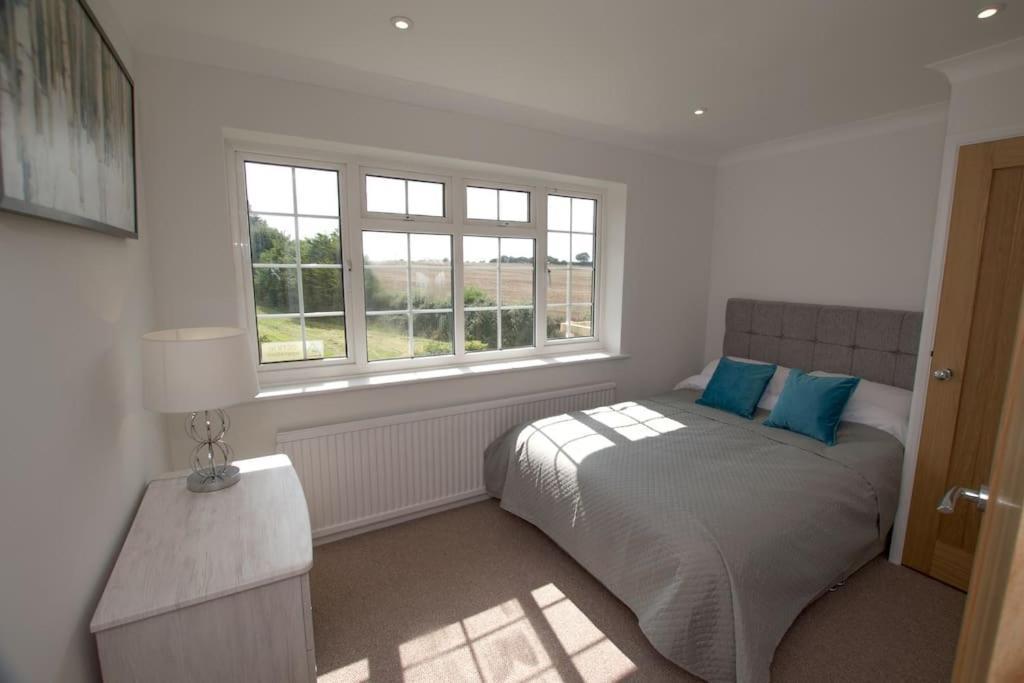 Spacious 5 Bed In The Countryside, Close To Frinton-On-Sea Kirby Cross エクステリア 写真